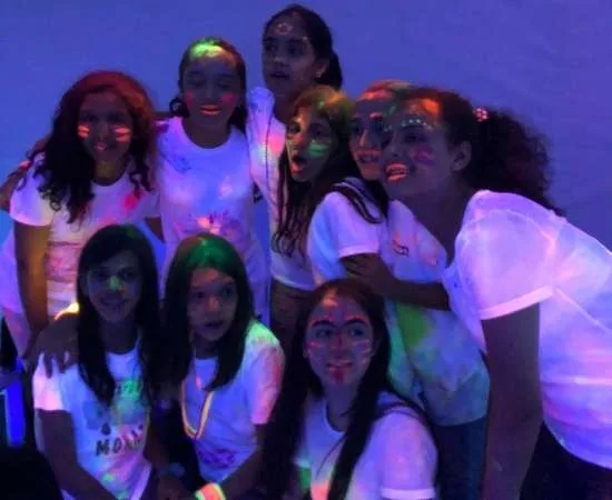 Un toque divertido y único para tus fiestas con neón.